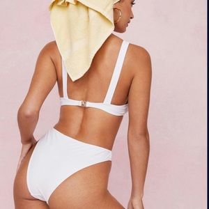 White underwire high let bikini set